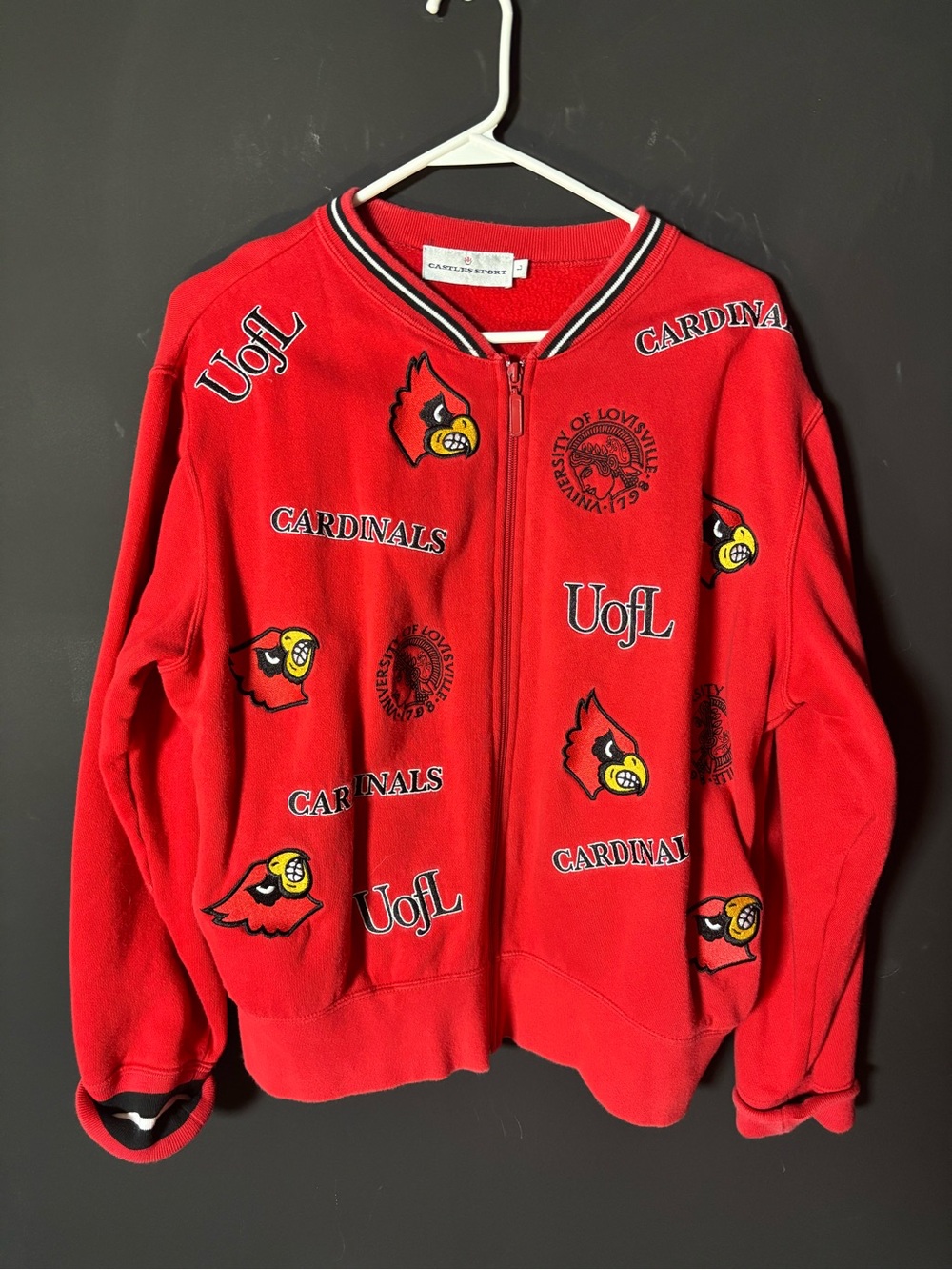 University of Louisville Red Zip Up Jacket-large